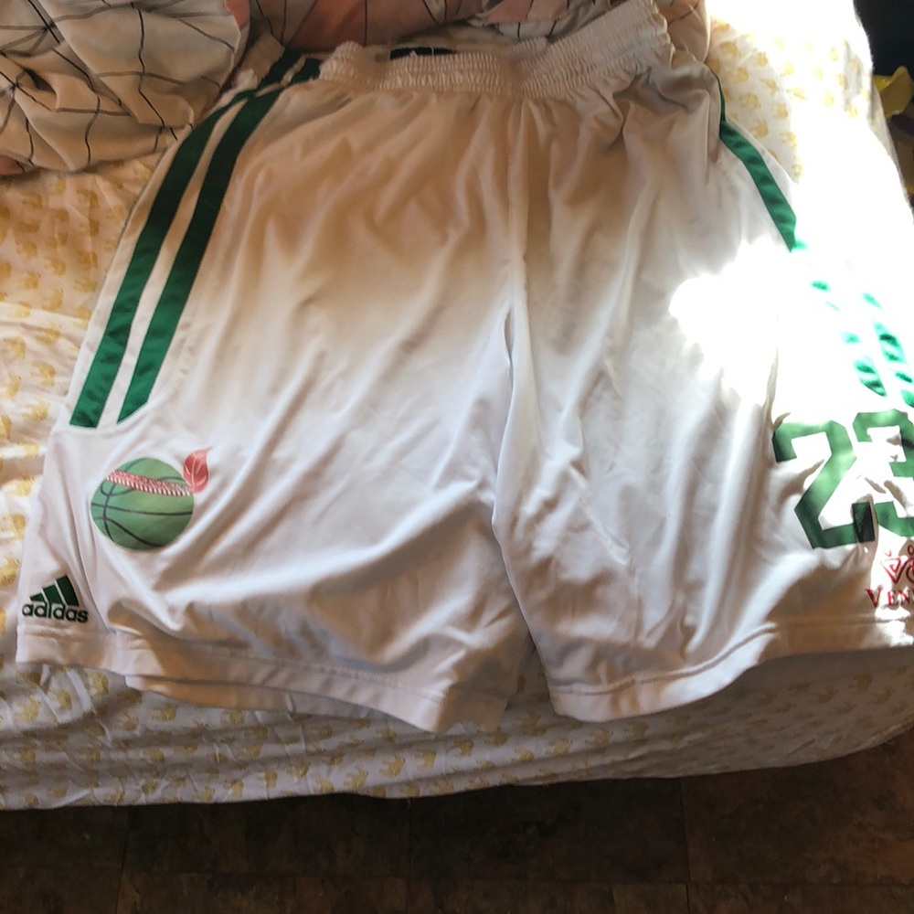 Overseas game basketball shorts.